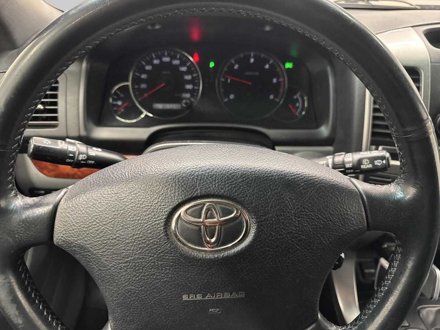 TOYOTA Land Cruiser 2005