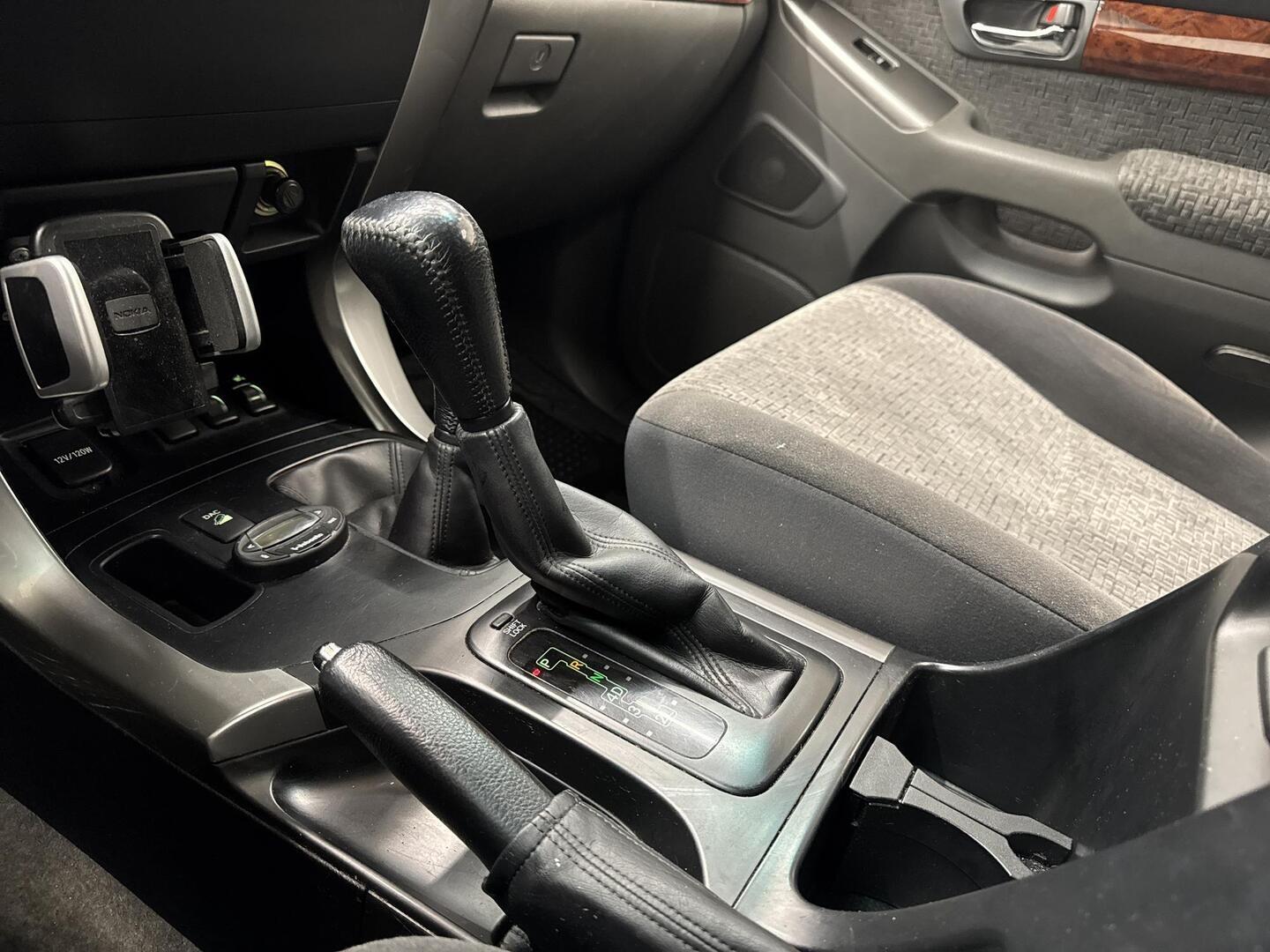 TOYOTA Land Cruiser 2005