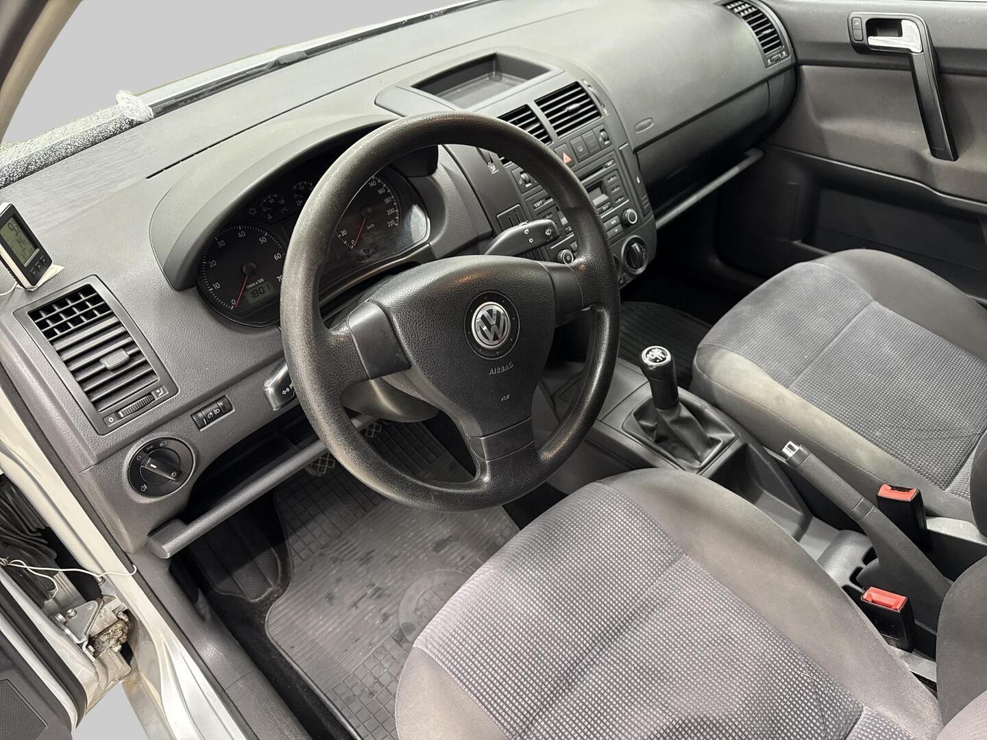 VOLKSWAGEN Polo 2007