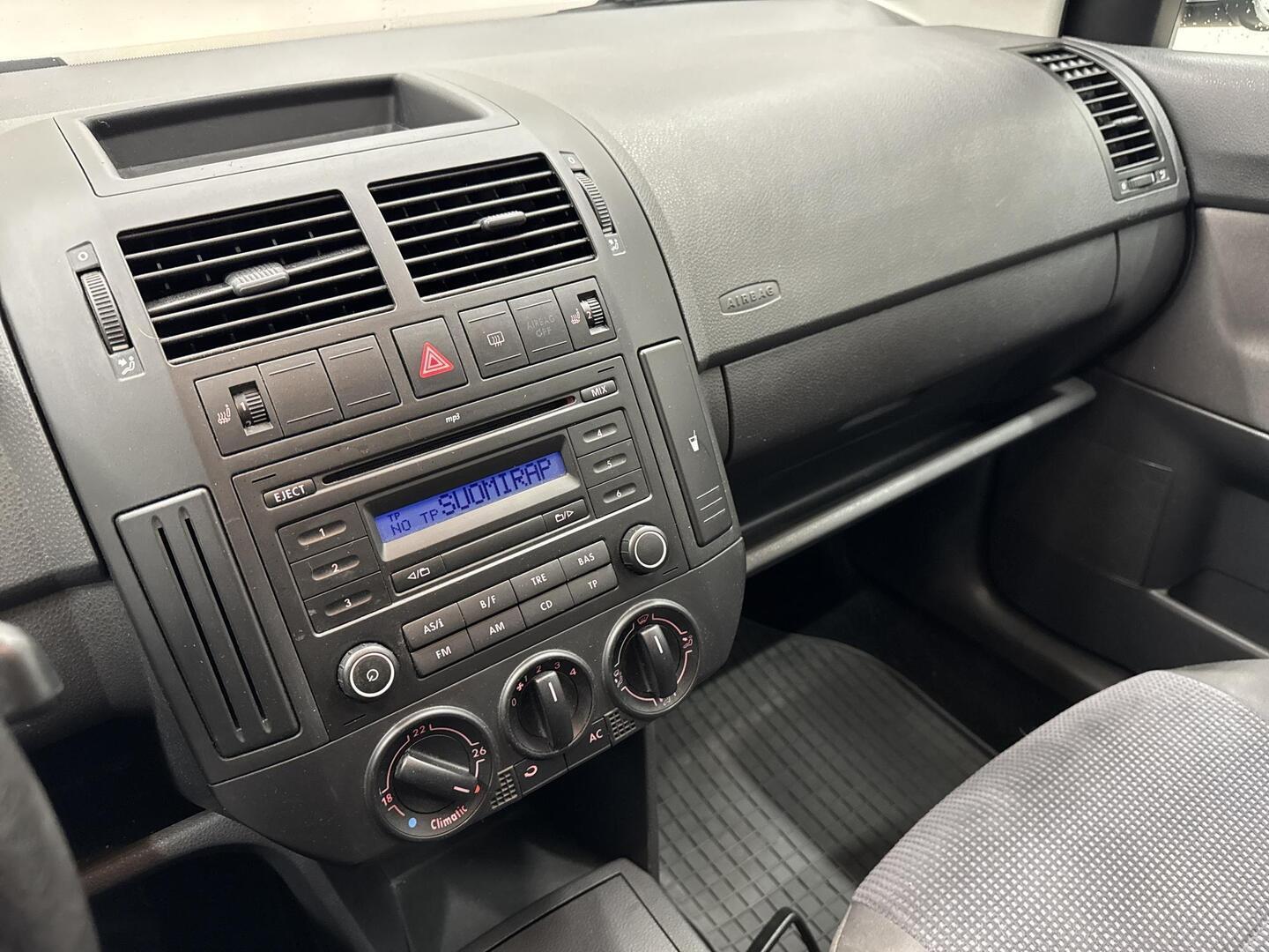 VOLKSWAGEN Polo 2007