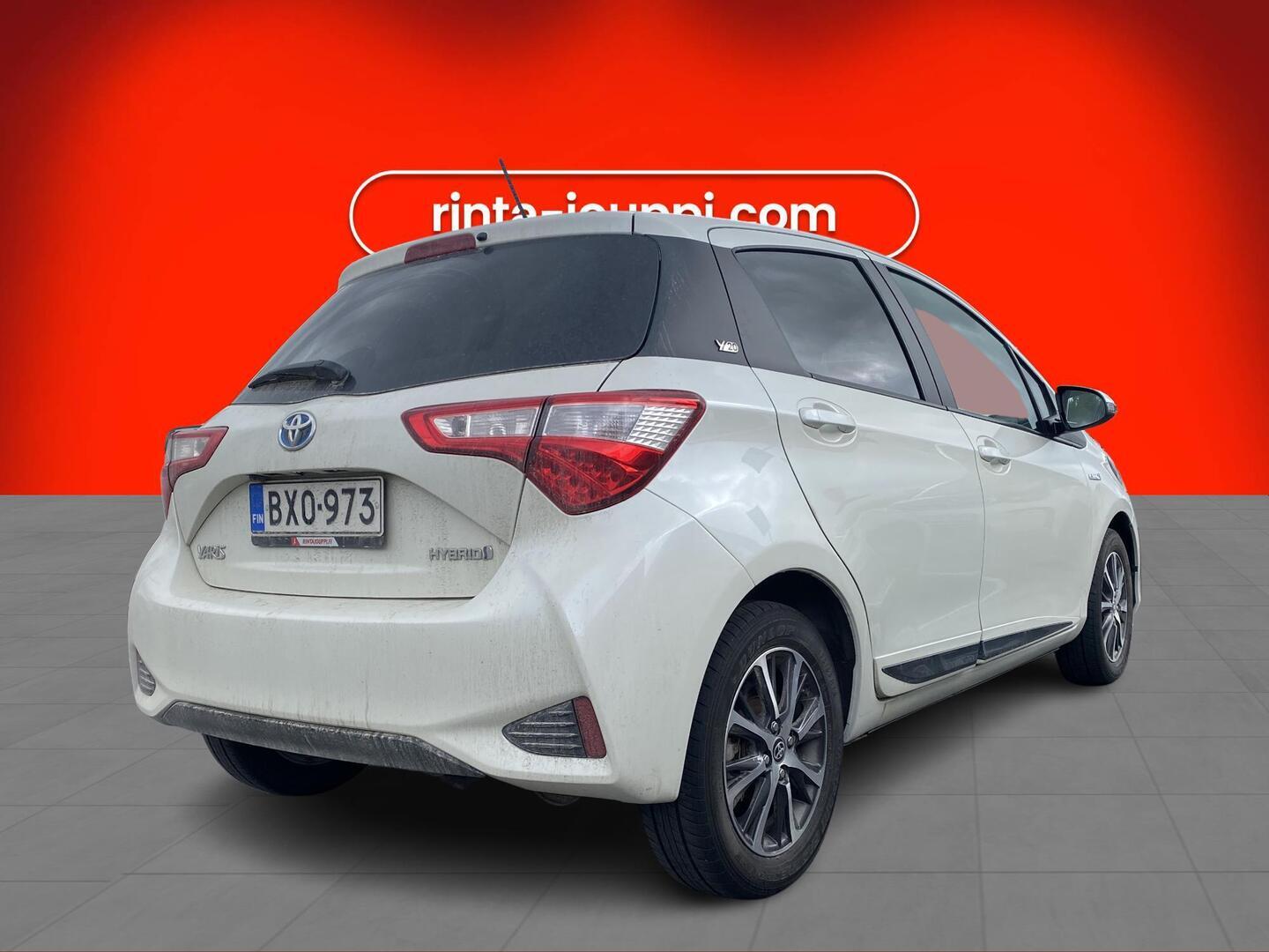 TOYOTA Yaris 2019