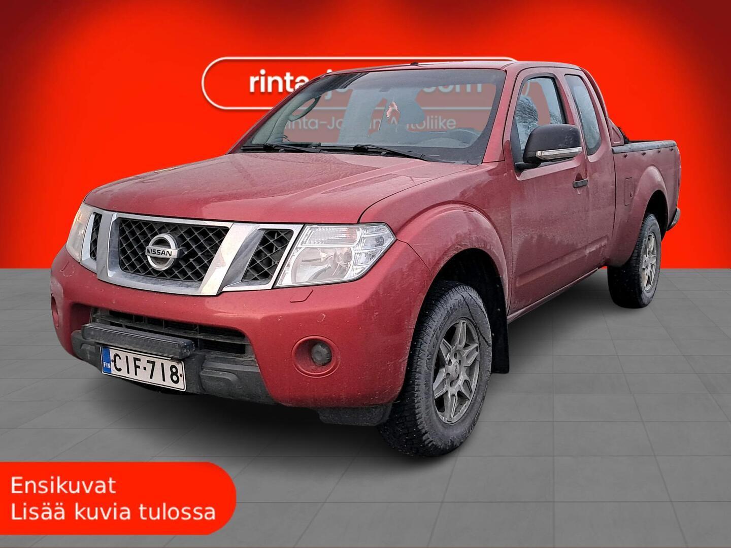 NISSAN Navara 2012