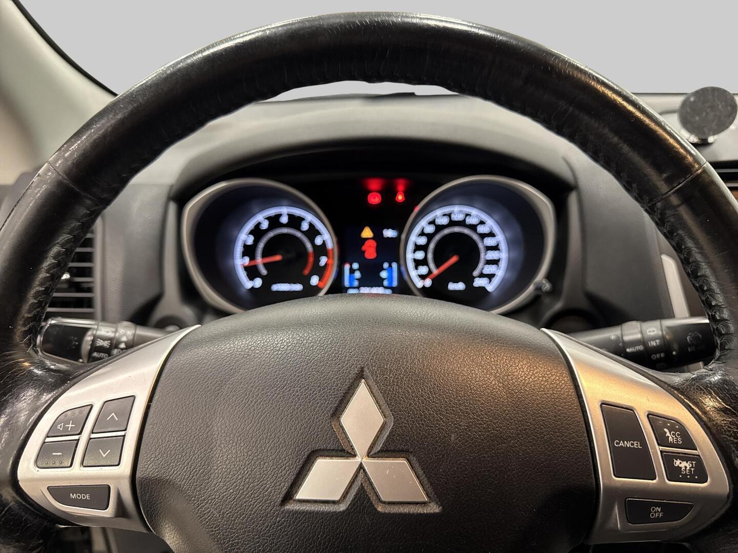 MITSUBISHI ASX 2011