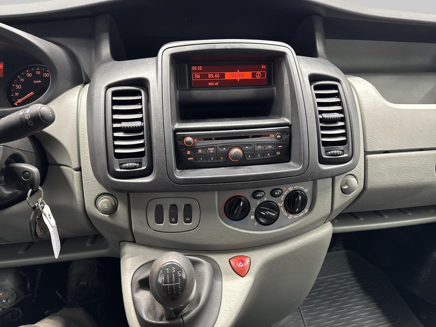 NISSAN Primastar 2012