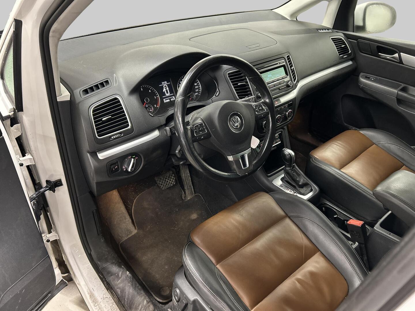 VOLKSWAGEN Sharan 2013