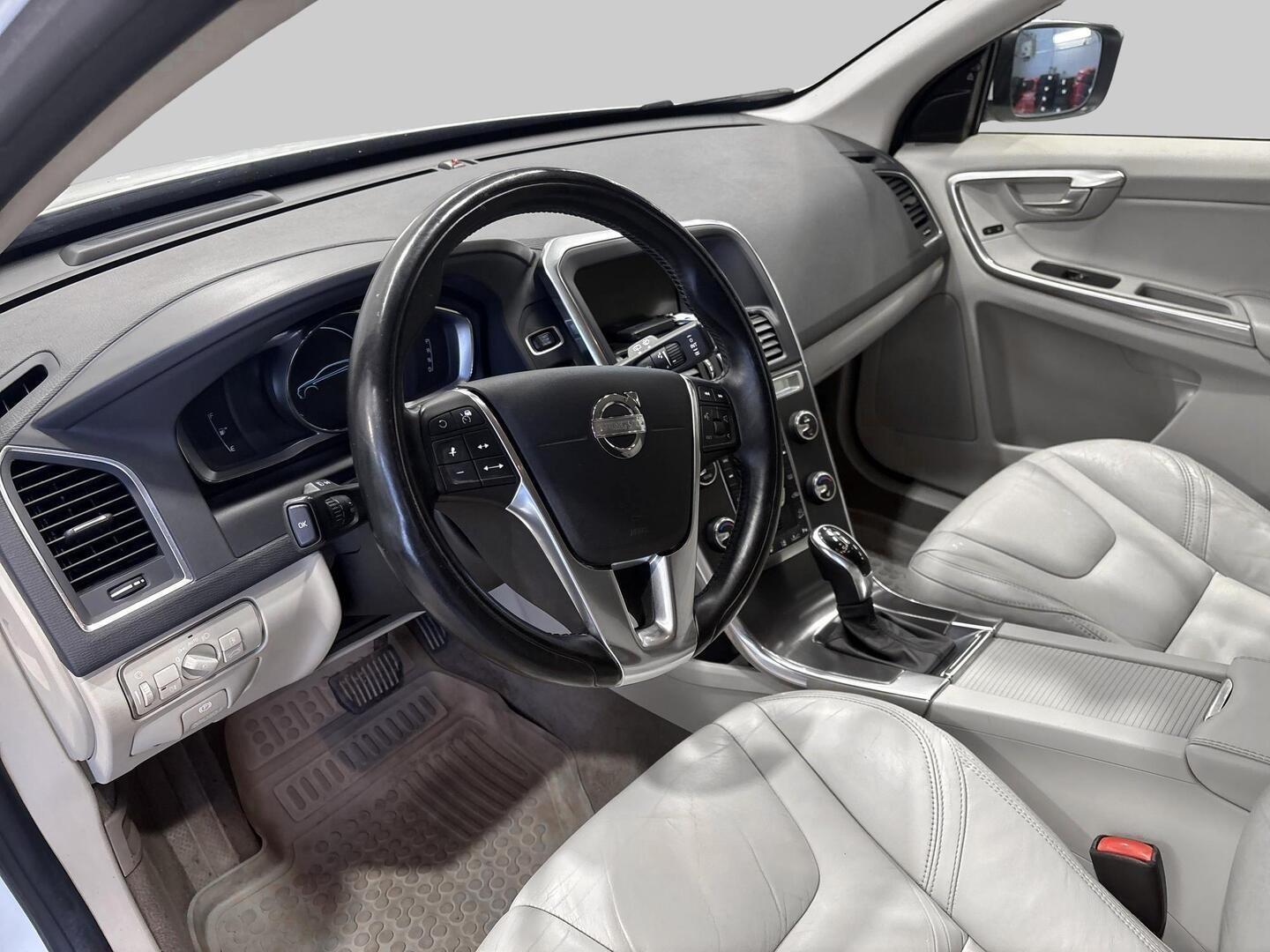 VOLVO XC60 2013