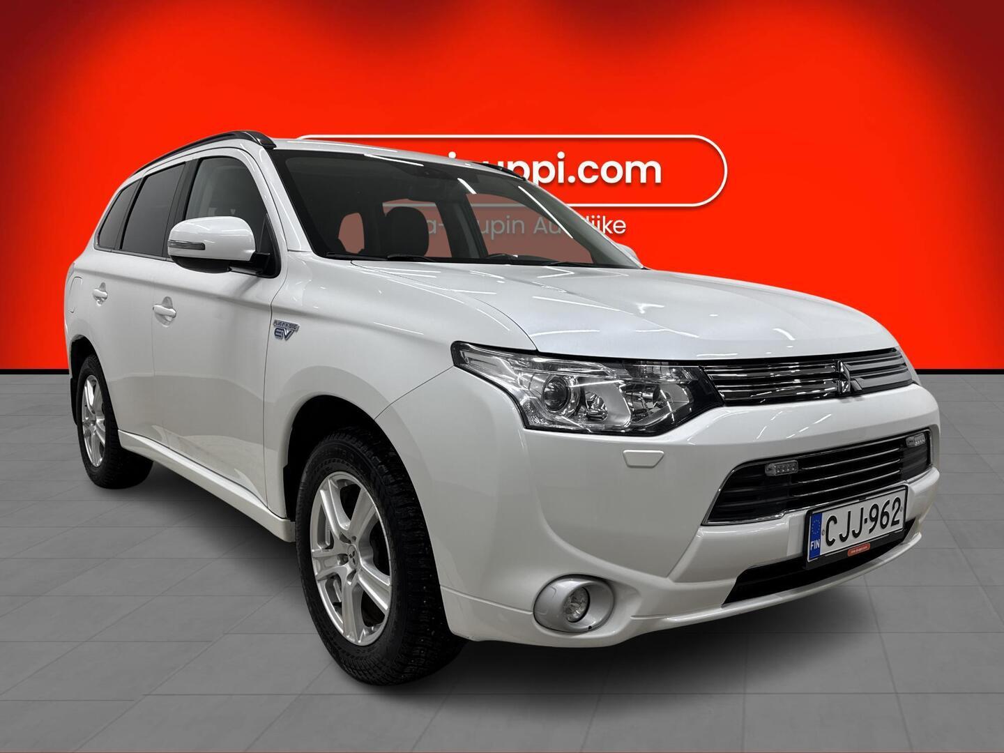 MITSUBISHI Outlander PHEV 2014