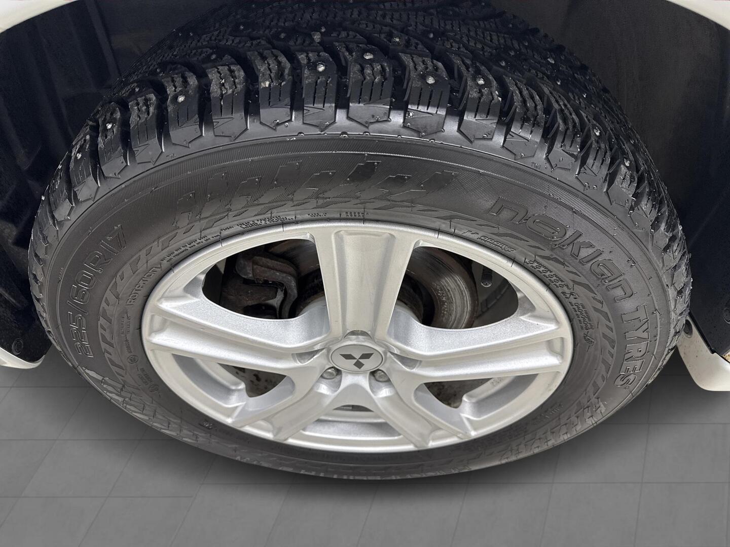 MITSUBISHI Outlander PHEV 2014