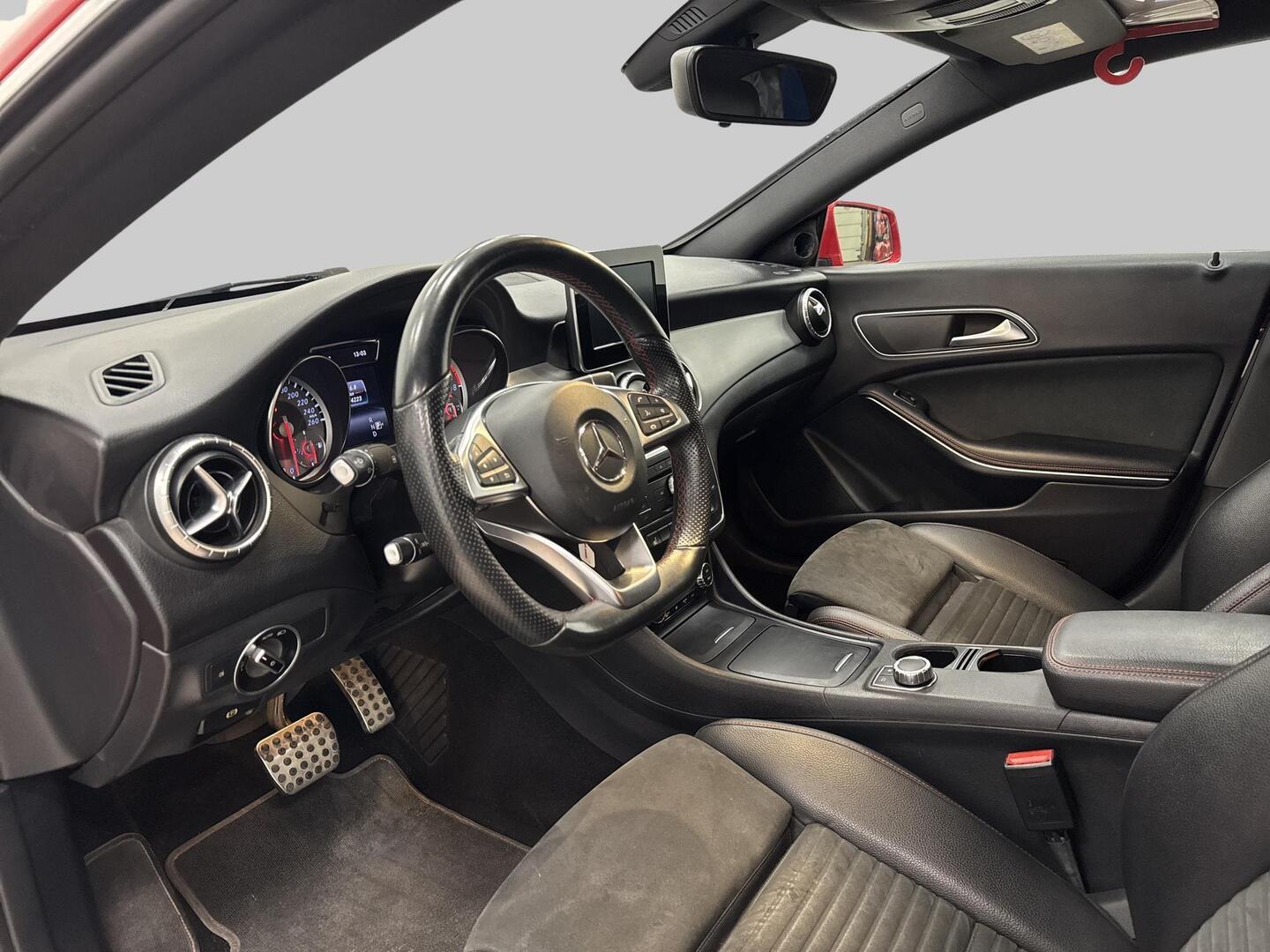 MERCEDES-BENZ CLA 2015