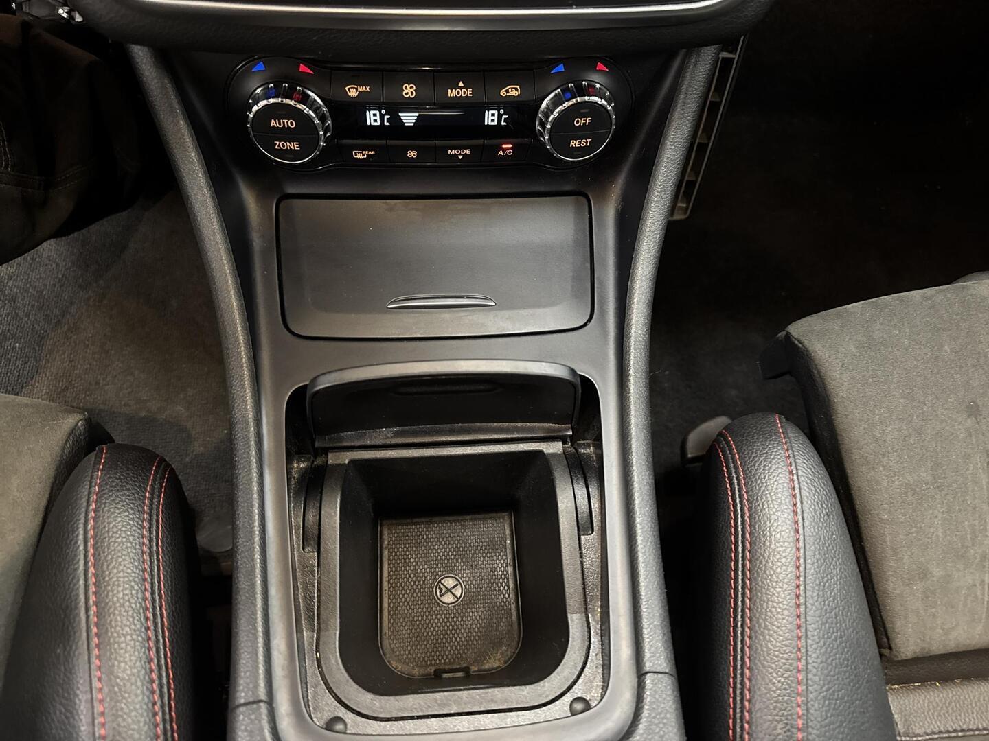 MERCEDES-BENZ CLA 2015