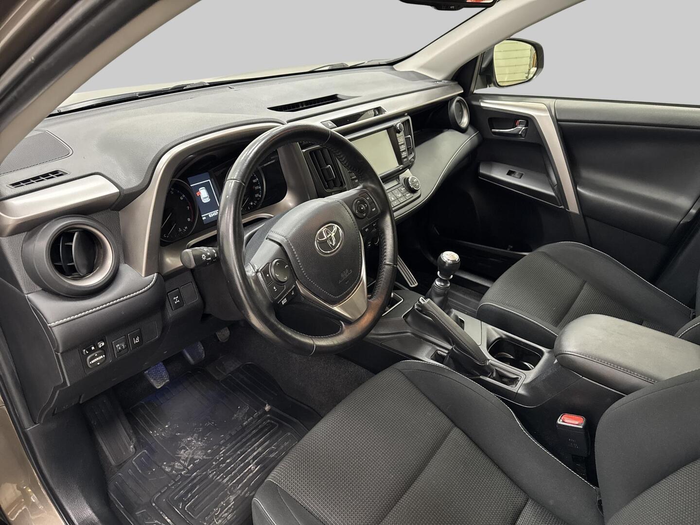 TOYOTA RAV4 2017
