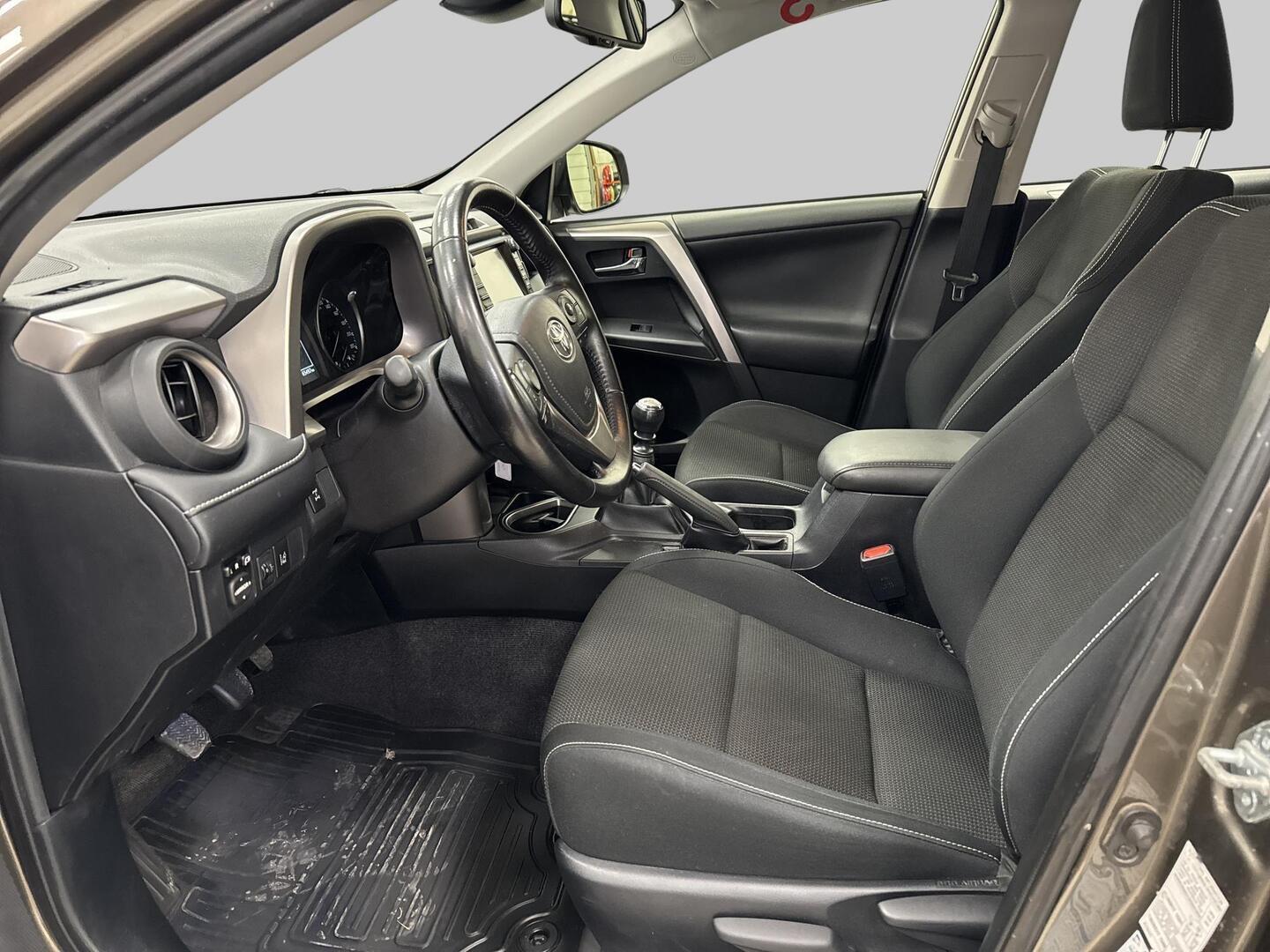 TOYOTA RAV4 2017