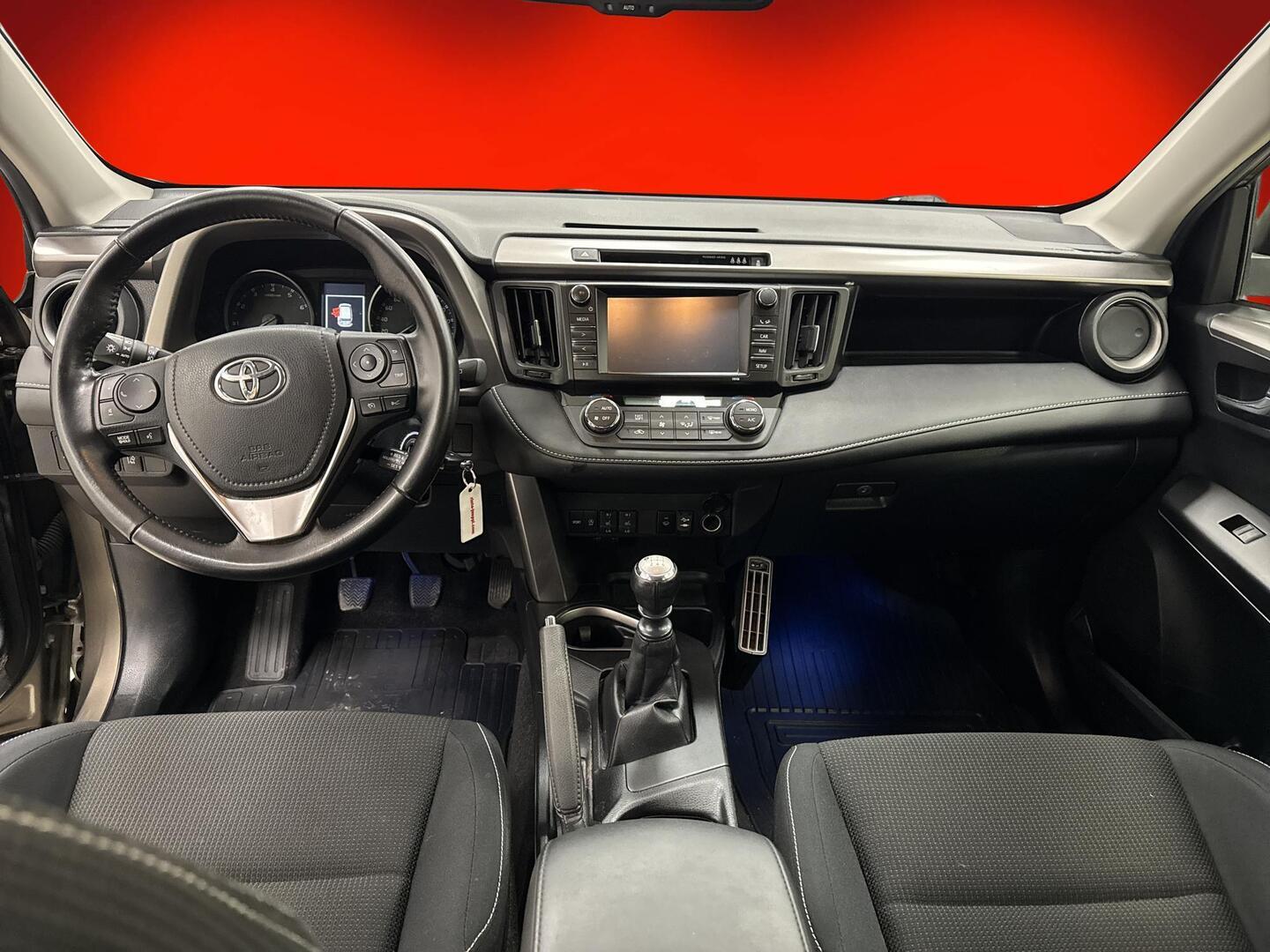 TOYOTA RAV4 2017