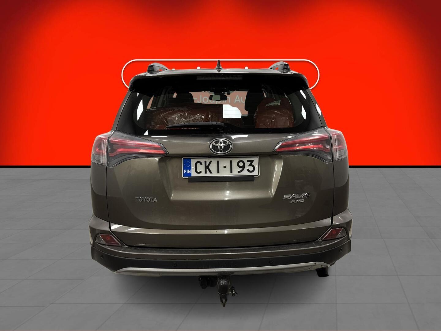 TOYOTA RAV4 2017