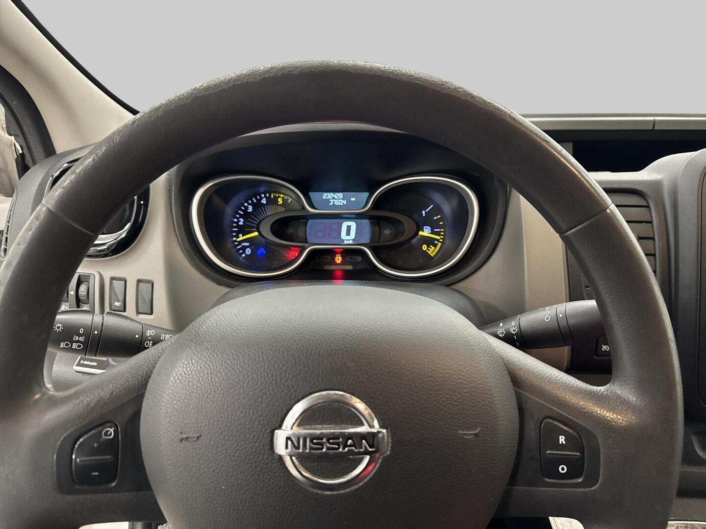 NISSAN NV300 2017