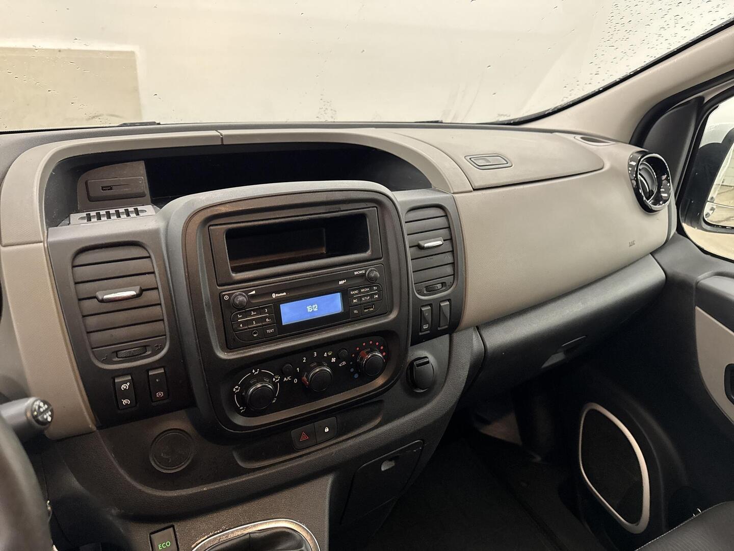NISSAN NV300 2017