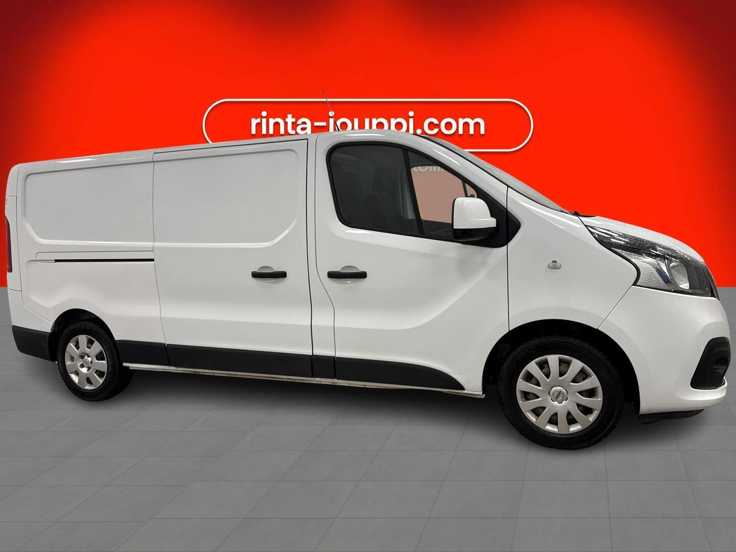 NISSAN NV300 2017