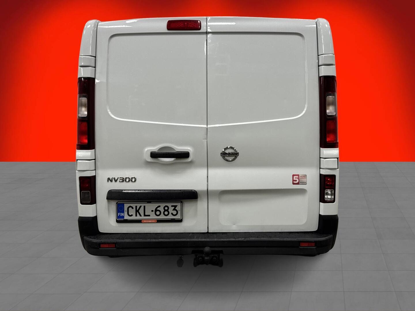 NISSAN NV300 2017