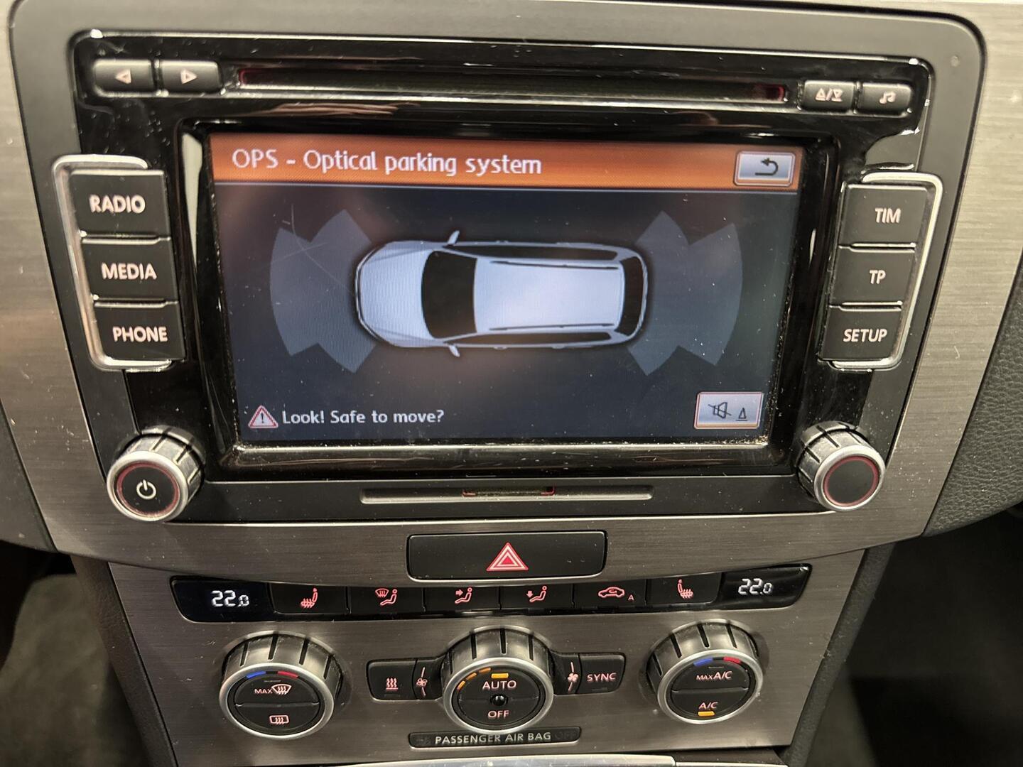 VOLKSWAGEN Passat 2012