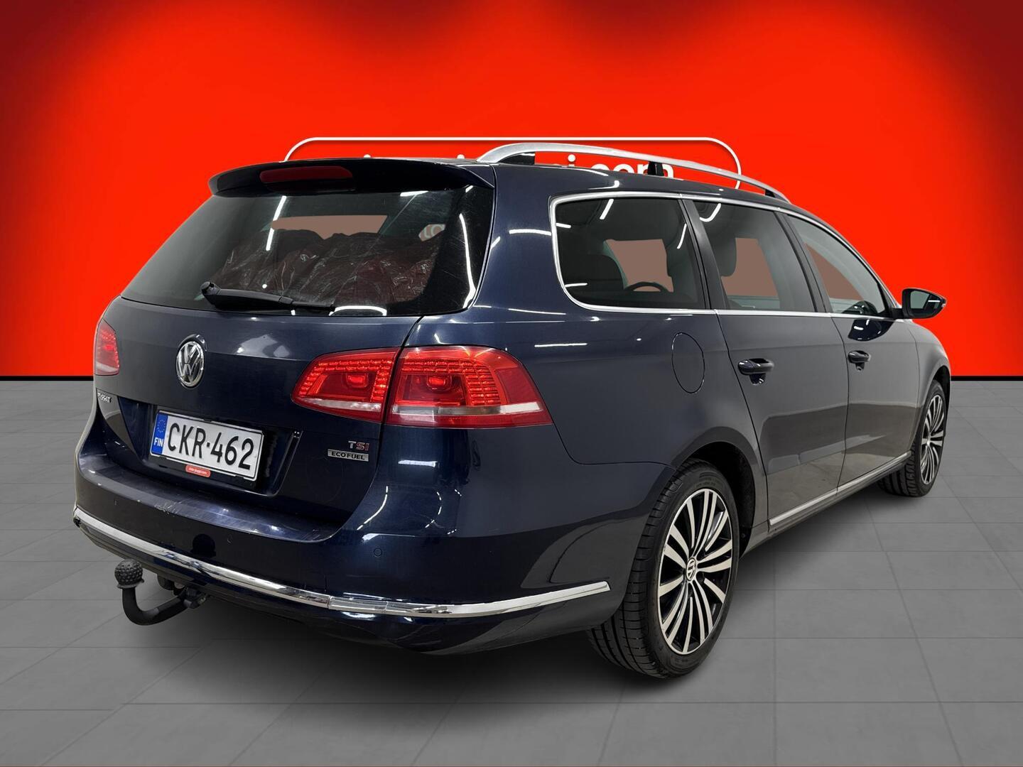 VOLKSWAGEN Passat 2012