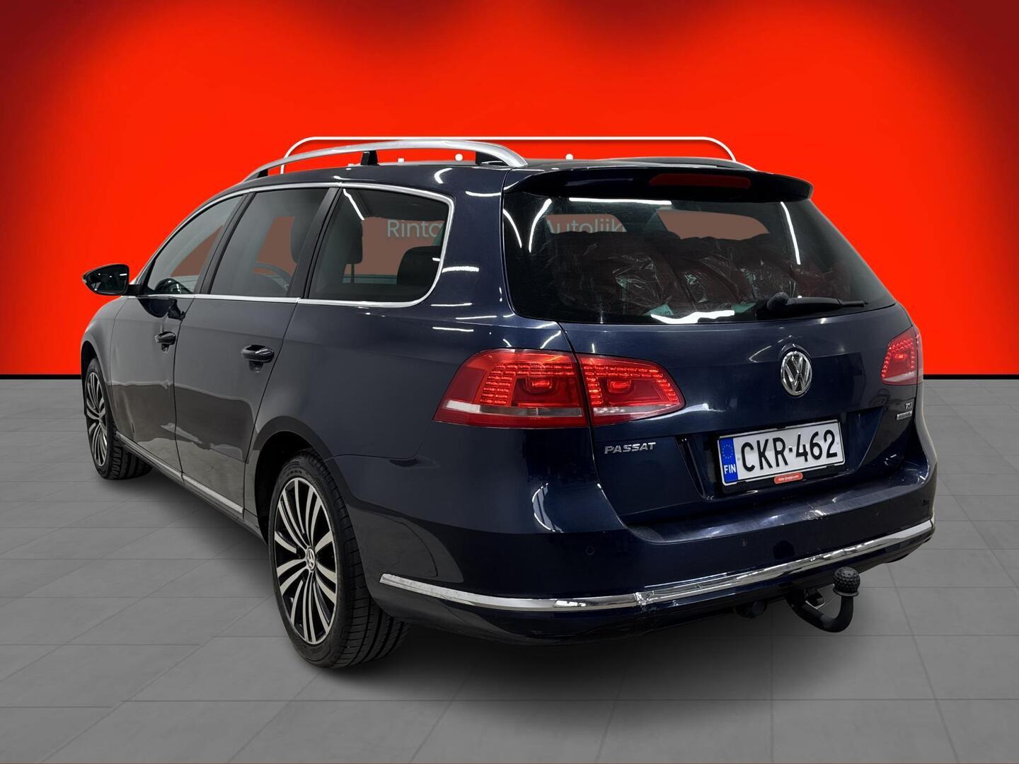 VOLKSWAGEN Passat 2012