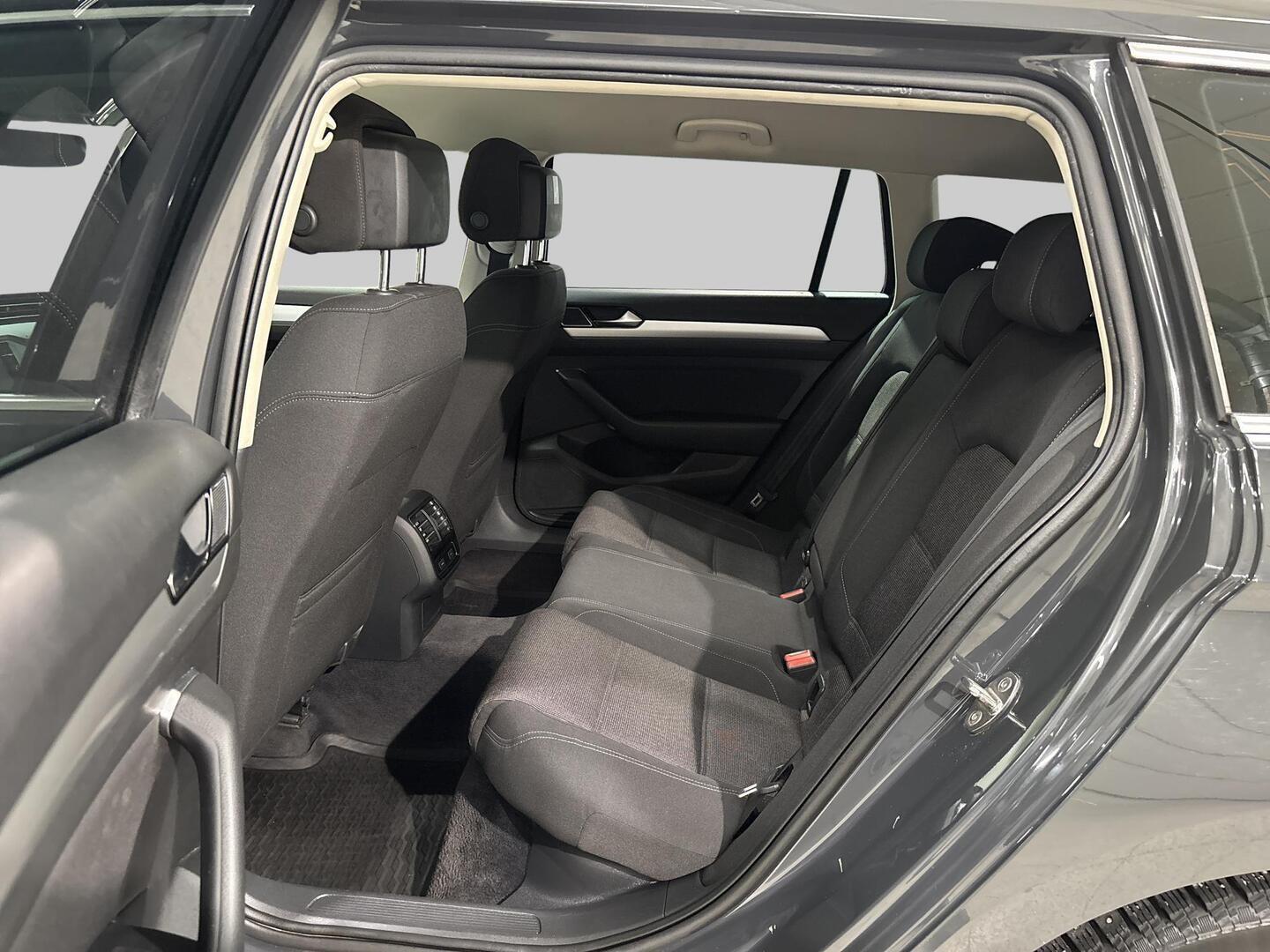 VOLKSWAGEN Passat 2017