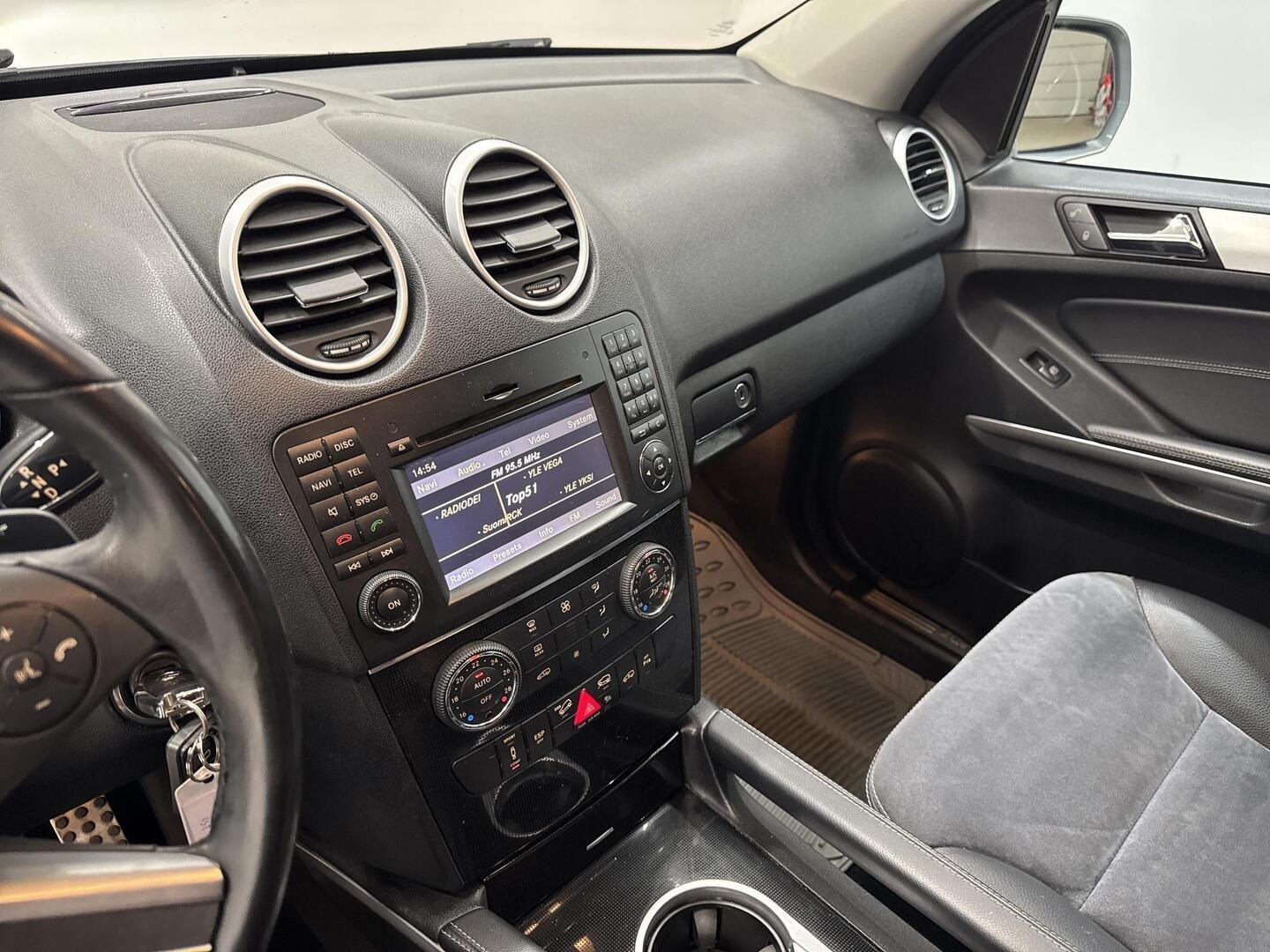 MERCEDES-BENZ ML 2011