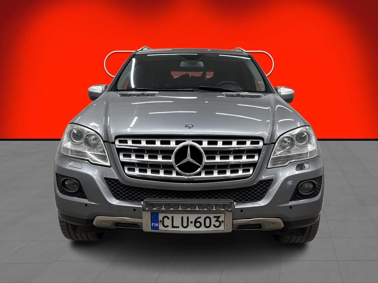 MERCEDES-BENZ ML 2011