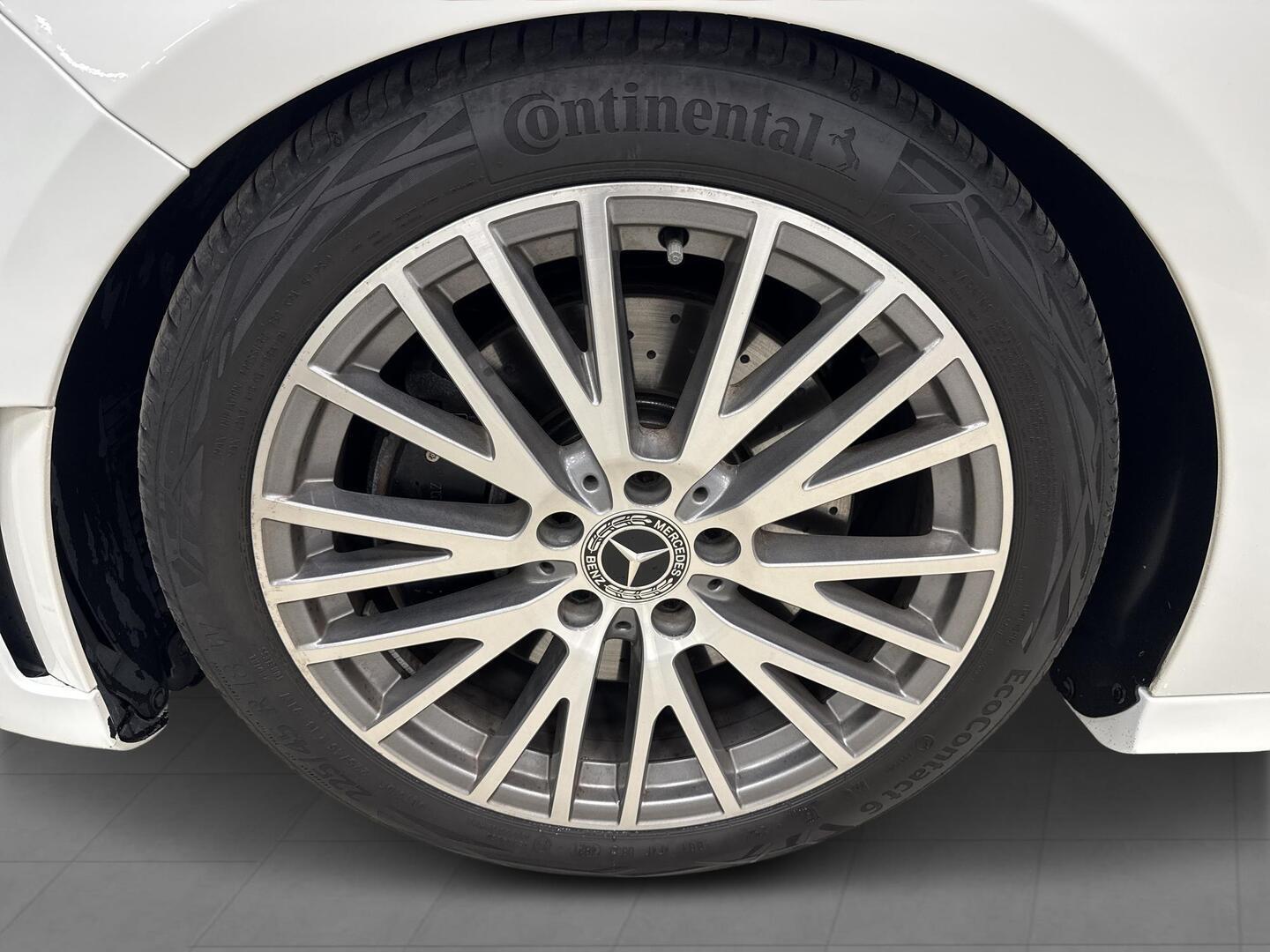 MERCEDES-BENZ A 2019