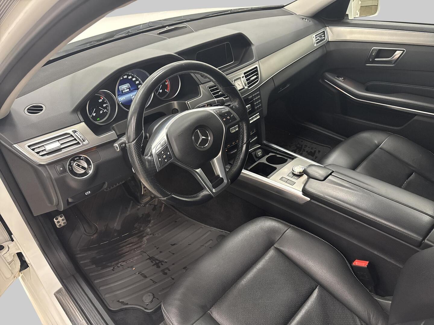 MERCEDES-BENZ E 2013