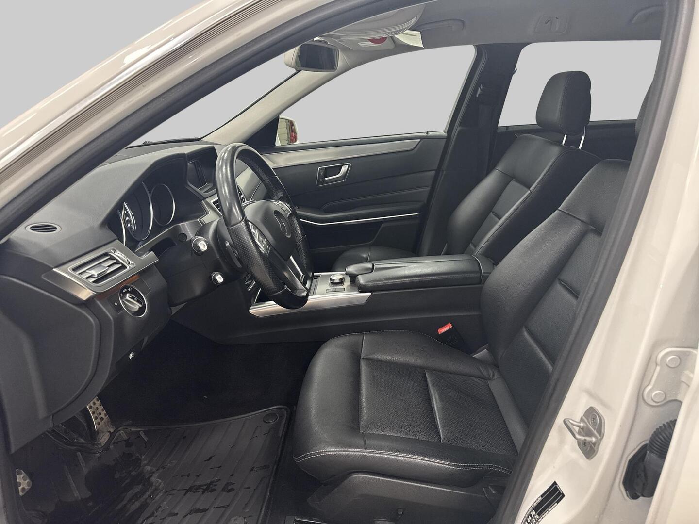 MERCEDES-BENZ E 2013
