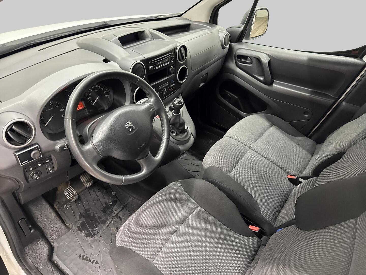 PEUGEOT Partner 2017