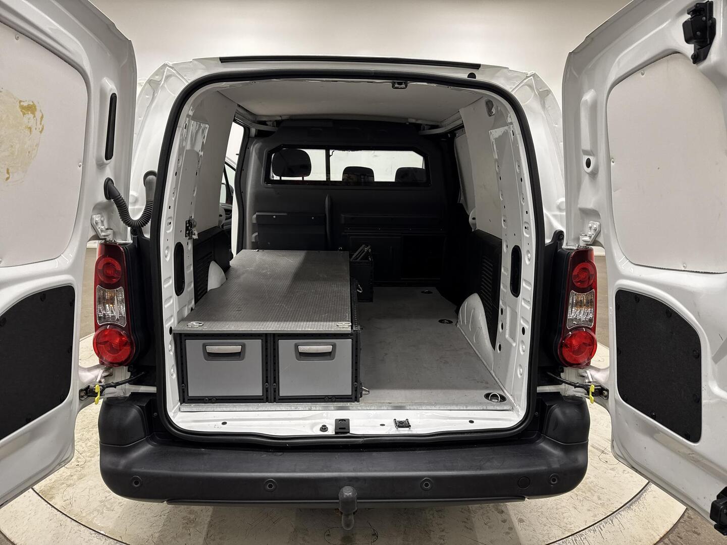 PEUGEOT Partner 2017