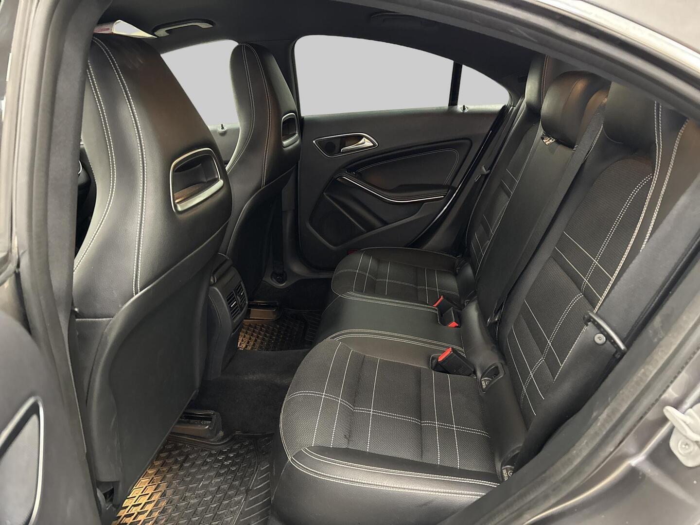 MERCEDES-BENZ CLA 2015