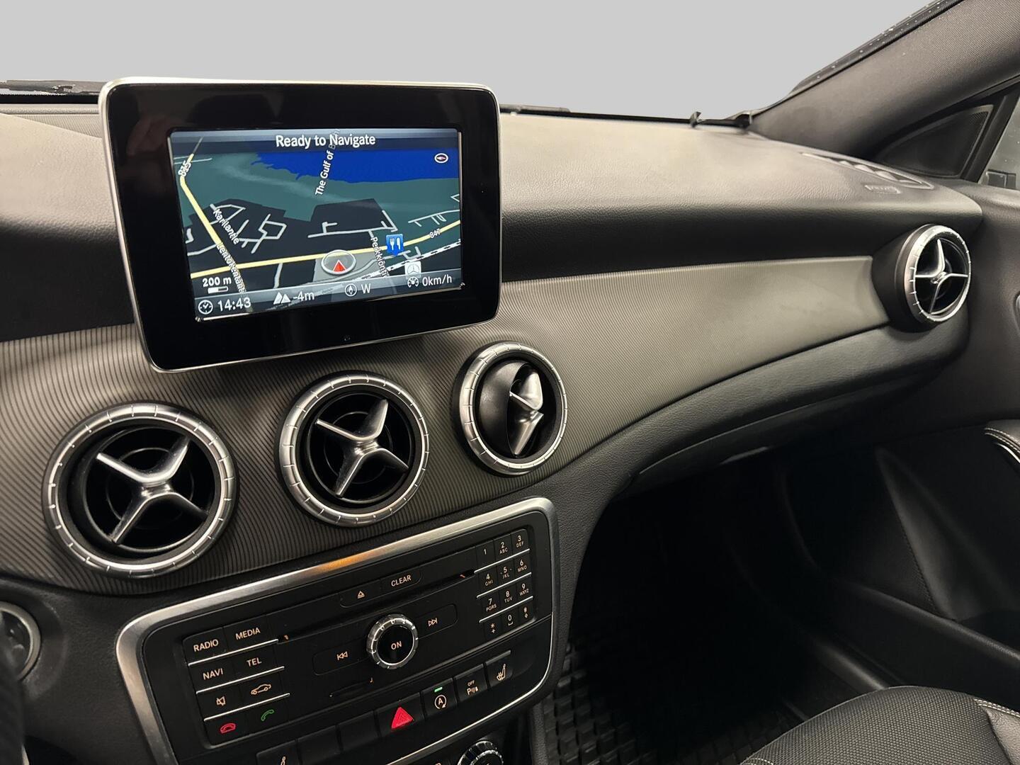 MERCEDES-BENZ CLA 2015