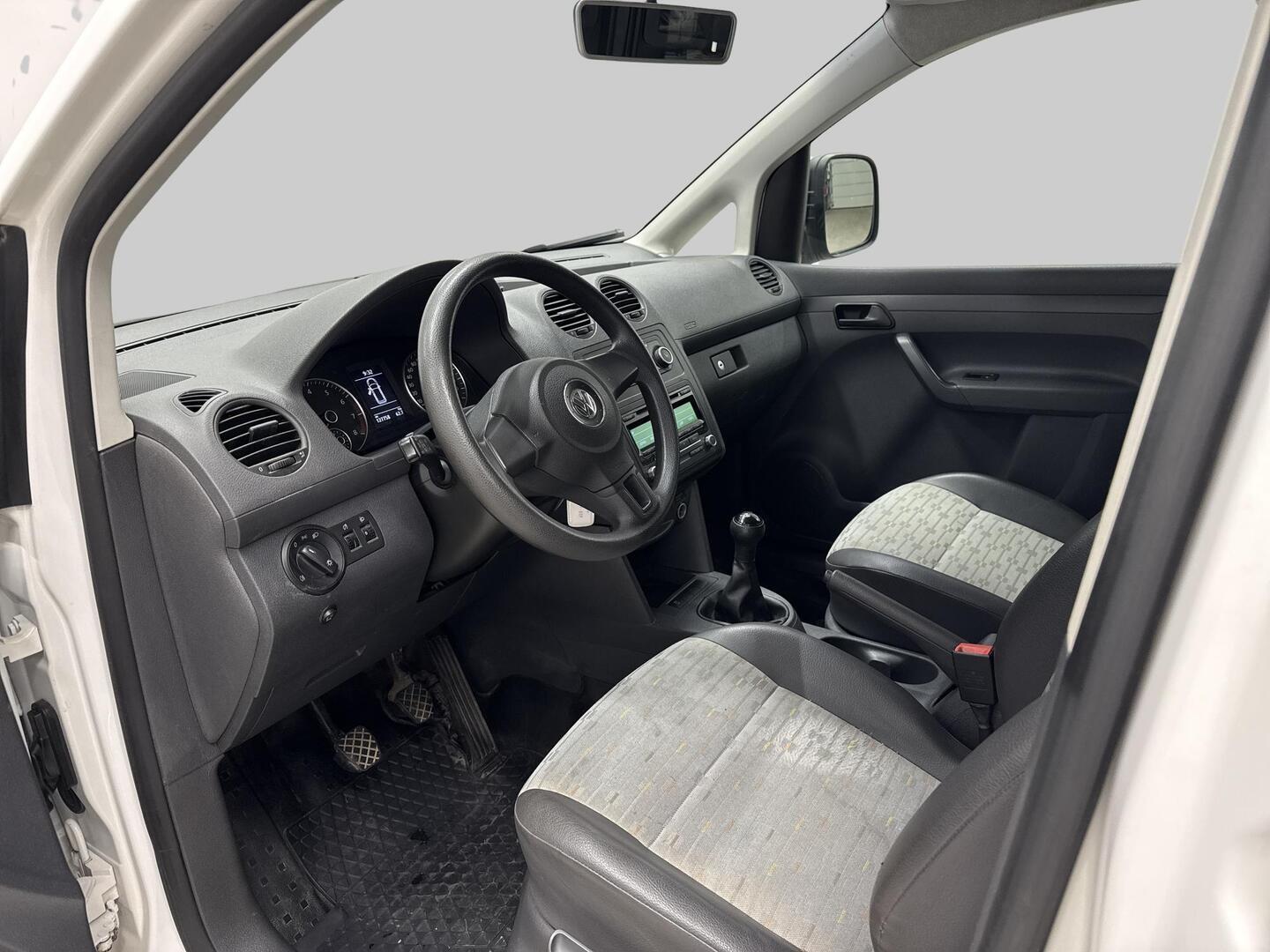 VOLKSWAGEN Caddy 2012