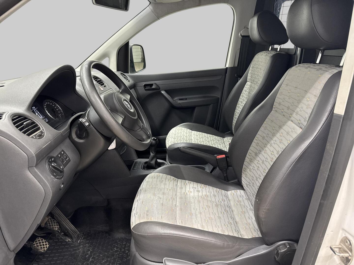 VOLKSWAGEN Caddy 2012