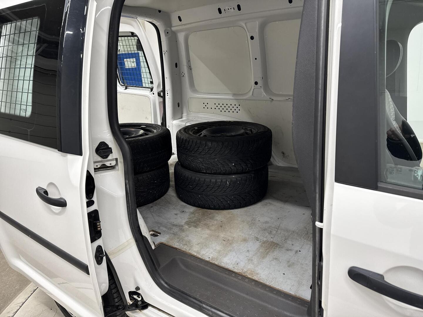 VOLKSWAGEN Caddy 2012