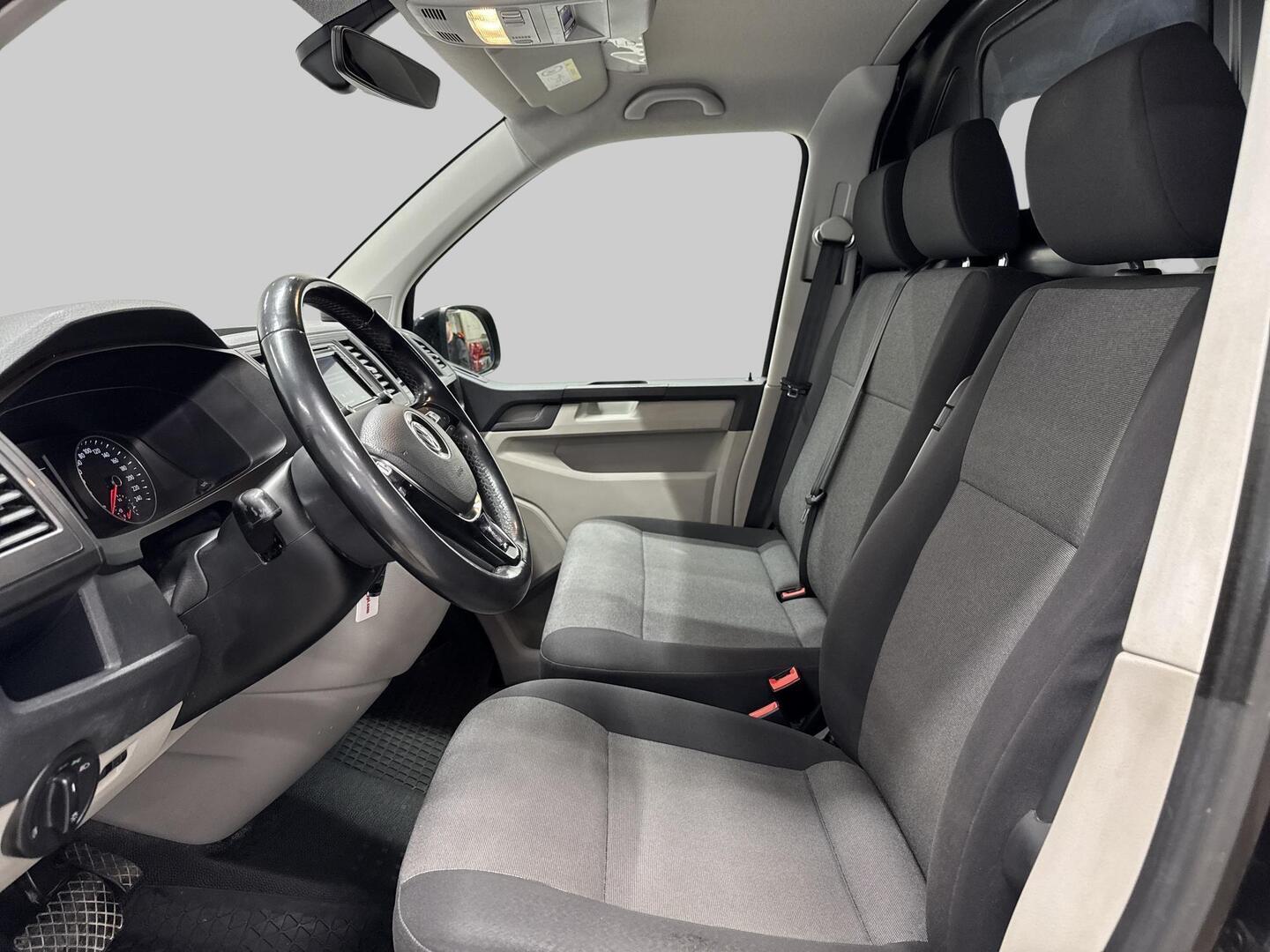 VOLKSWAGEN Transporter 2019