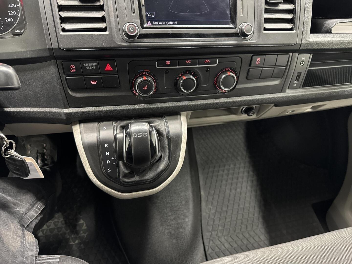 VOLKSWAGEN Transporter 2019