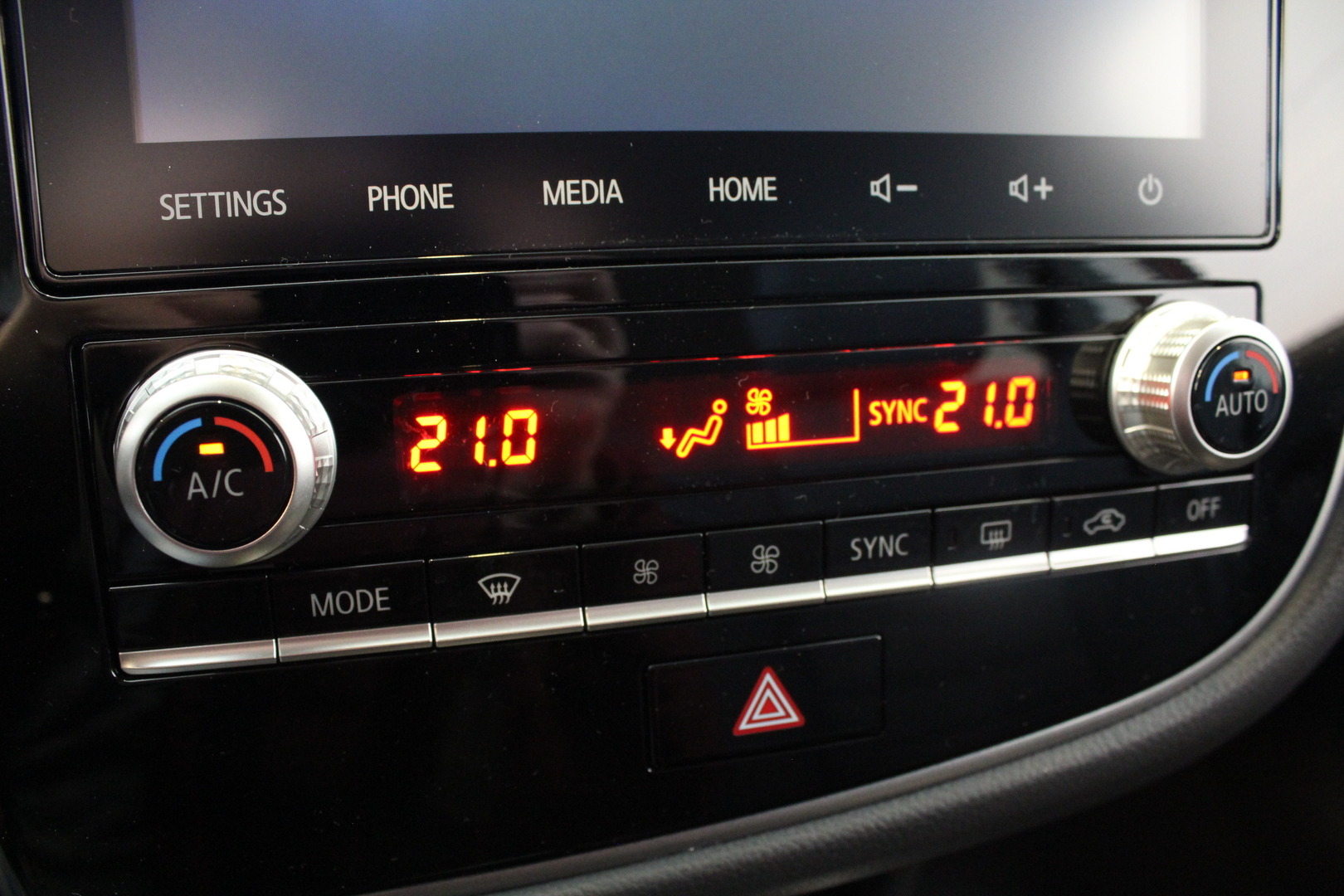 MITSUBISHI Outlander PHEV 2020