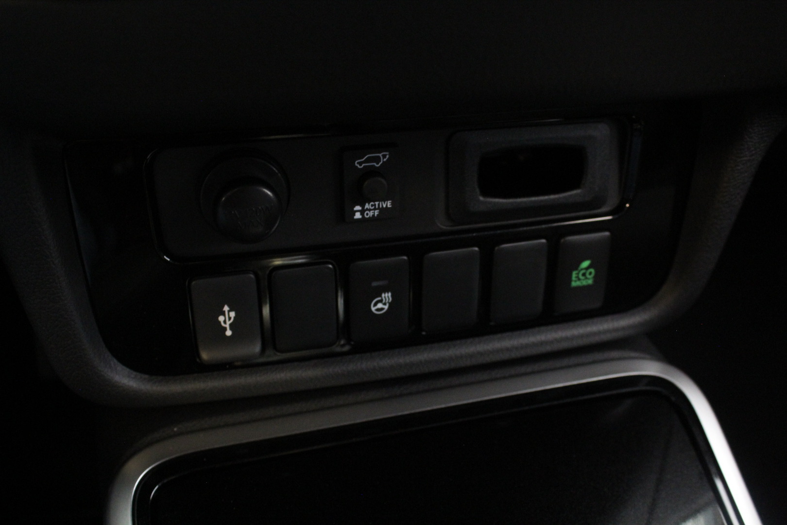 MITSUBISHI Outlander PHEV 2020