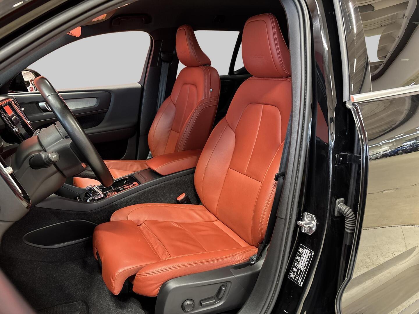 VOLVO XC40 2020