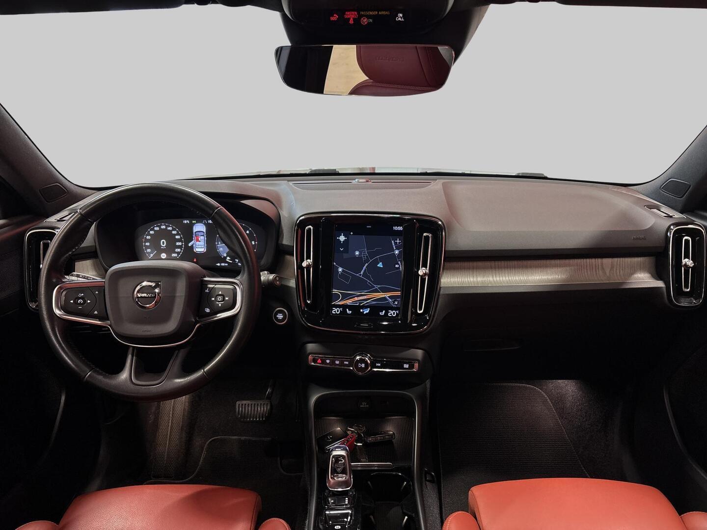 VOLVO XC40 2020