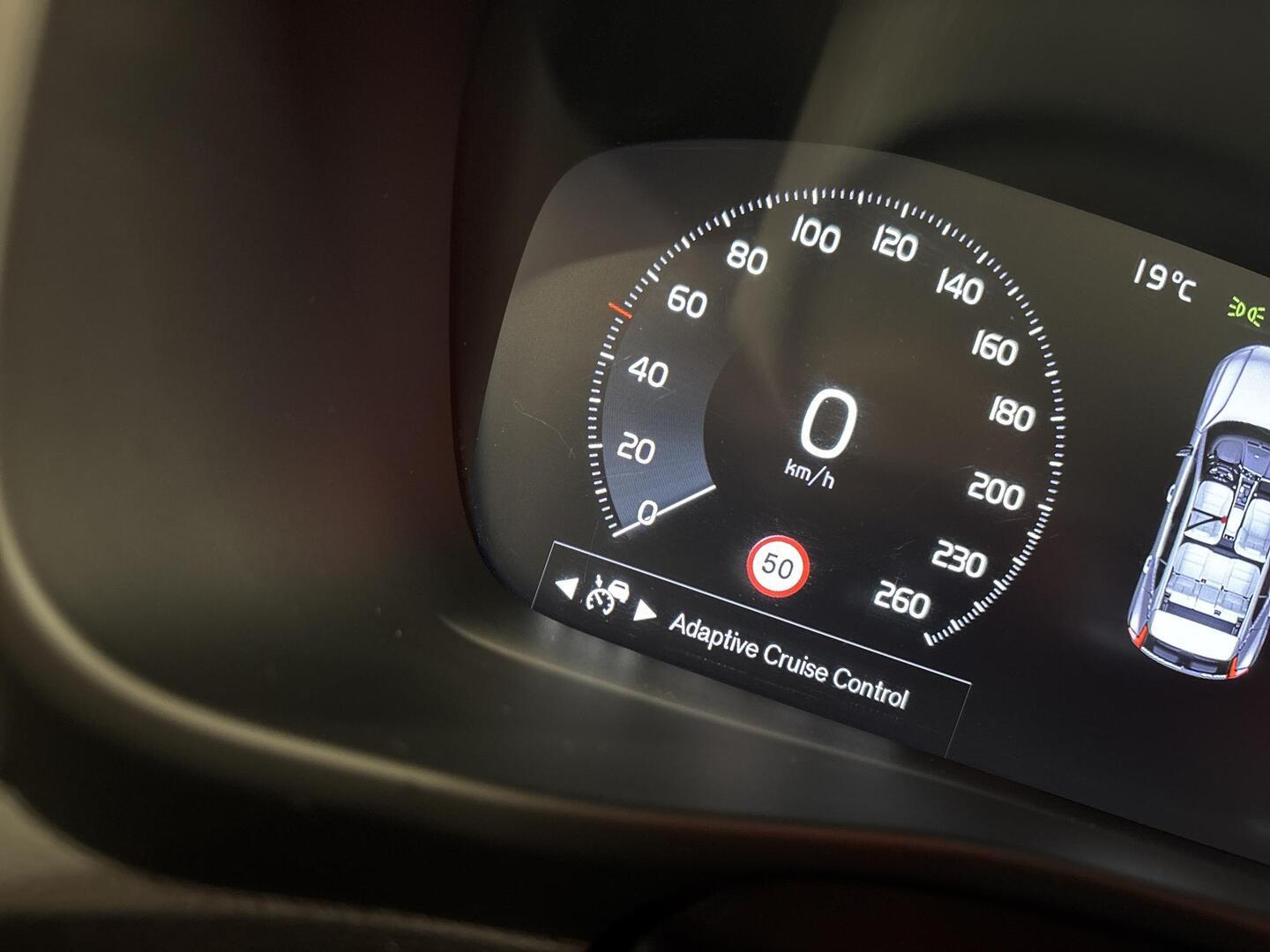 VOLVO XC40 2020