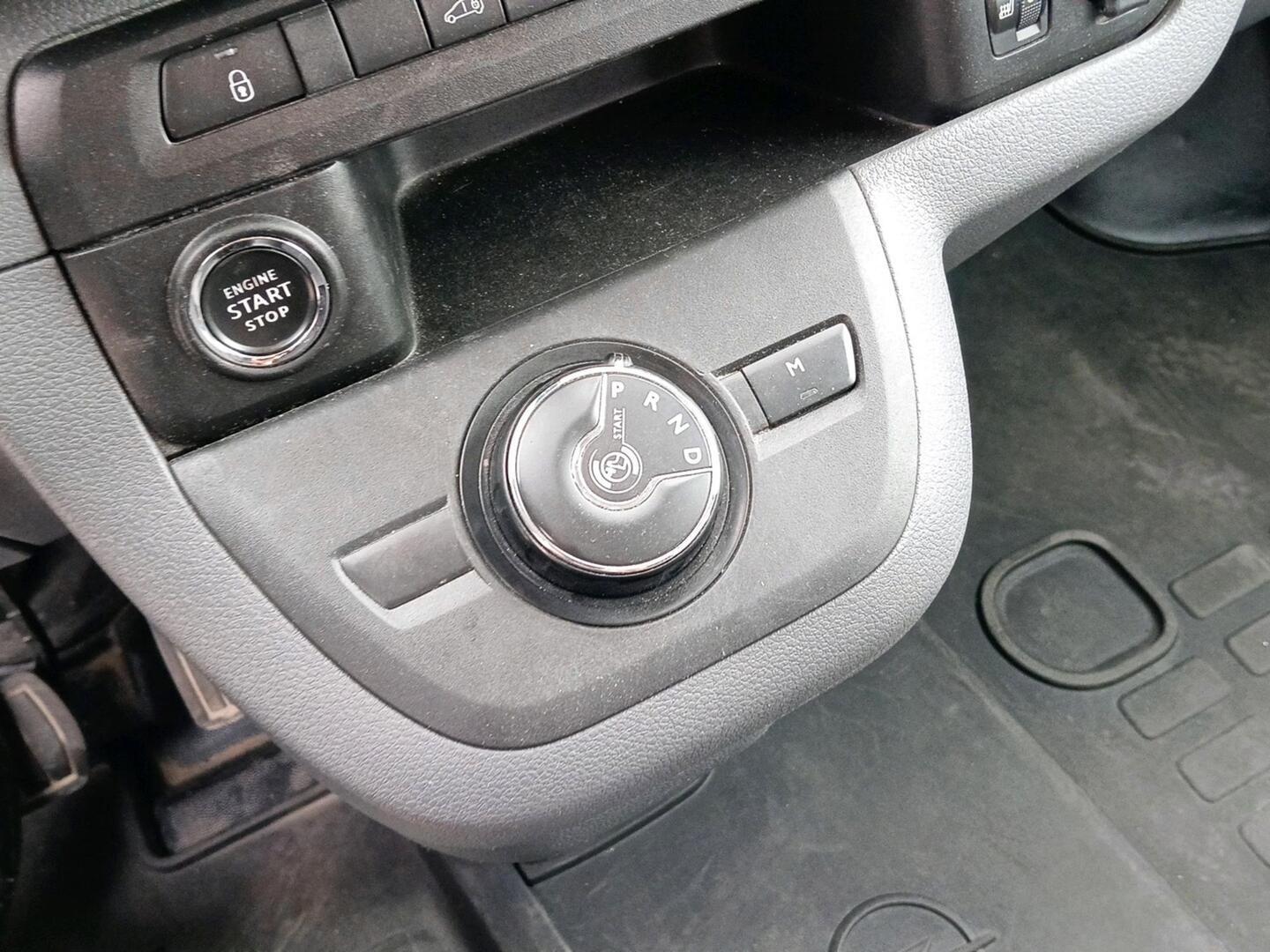 OPEL VIVARO 2020