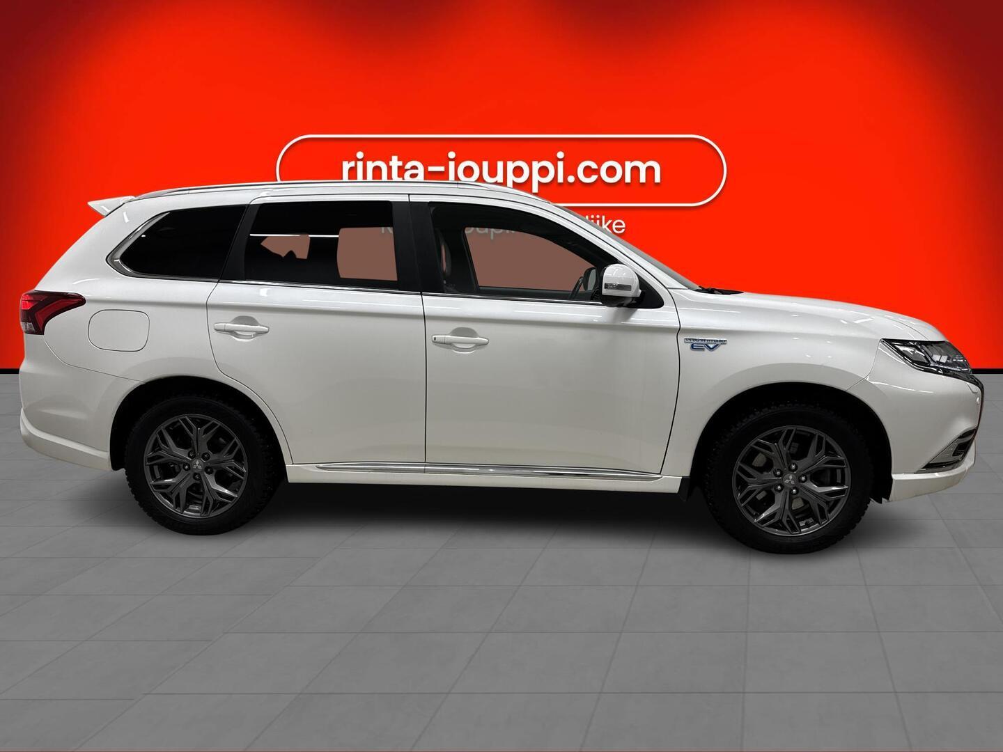 MITSUBISHI Outlander PHEV 2020