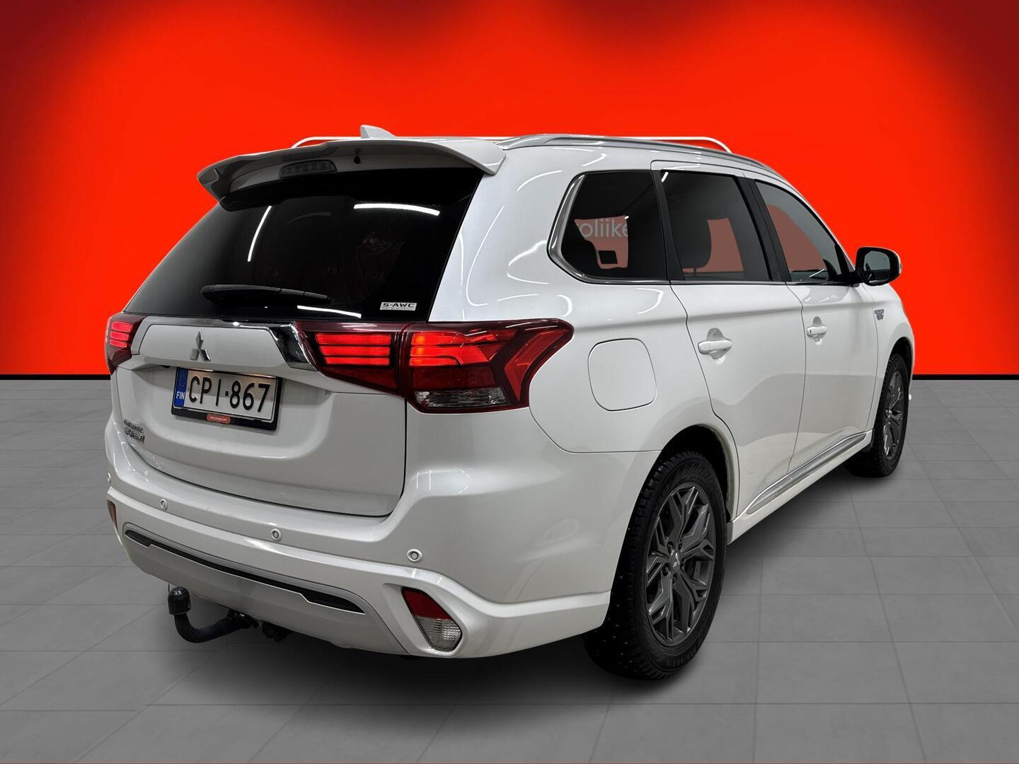 MITSUBISHI Outlander PHEV 2020