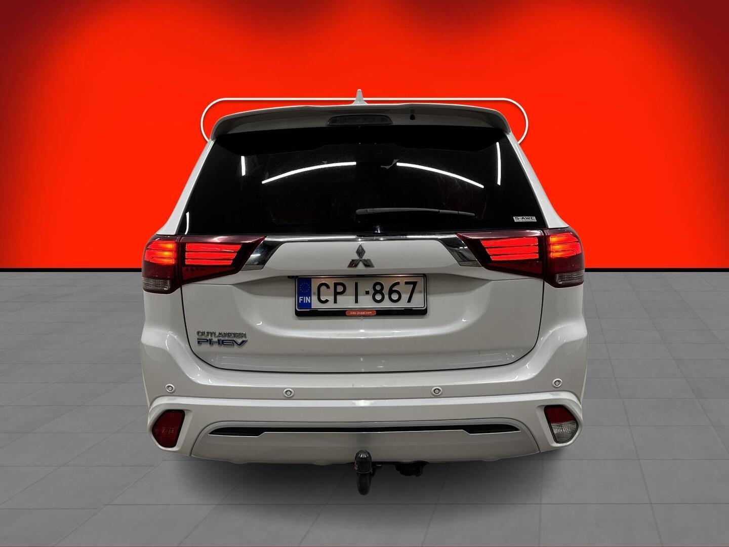MITSUBISHI Outlander PHEV 2020