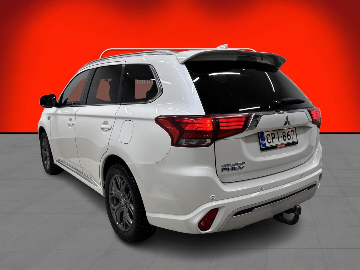 MITSUBISHI Outlander PHEV 2020